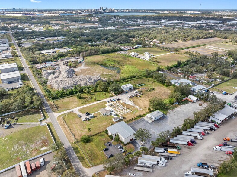 5910 Hartford St, Tampa, FL à louer - Photo de l’immeuble – Image 3 sur 5