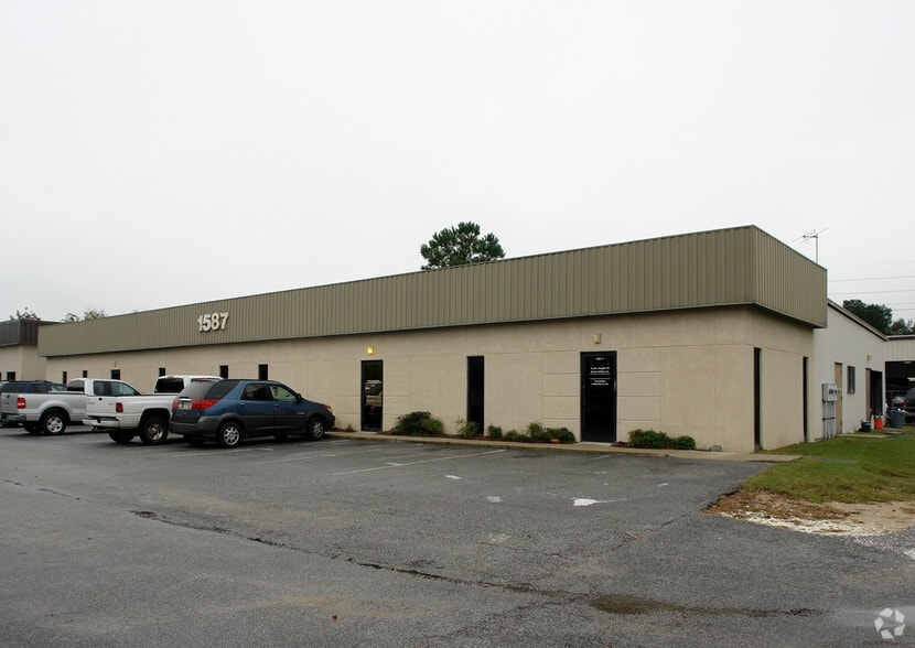 1587 Savannah Hwy, Charleston, SC à louer - Photo principale – Image 1 sur 2