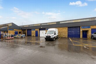 Units 1 - 3 Hamilton Rd, Londres à louer Photo de l’immeuble– Image 2 sur 5