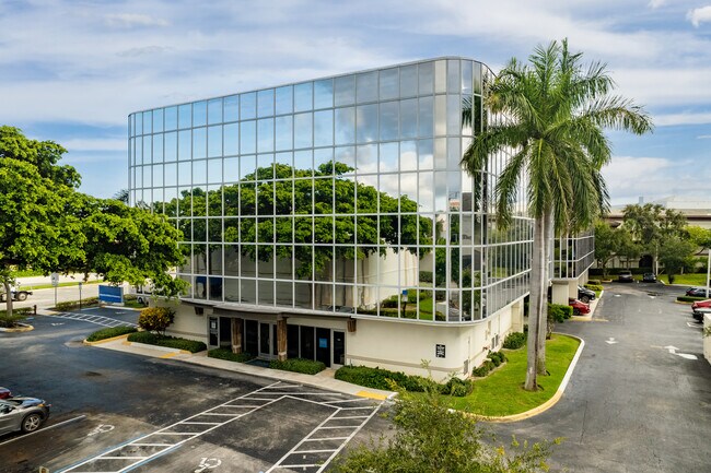 Plus de détails pour 900 N Federal Hwy, Boca Raton, FL - Bureau à louer