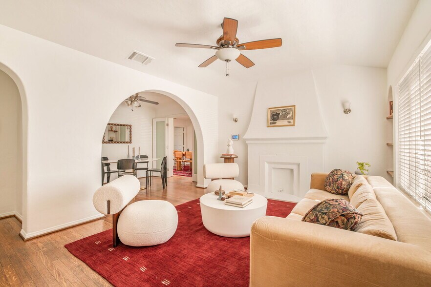 121 N Avenue 59, Los Angeles, CA à vendre - Photo de l’immeuble – Image 2 sur 22