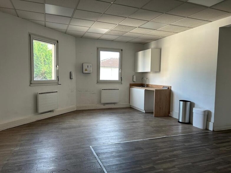 6 Rue De L'Abbe Hazard, Nanterre à vendre - Photo intérieure – Image 3 sur 12