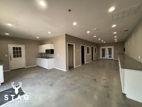 1635 N FM 156, Ponder, TX à louer Photo intérieure– Image 2 sur 18