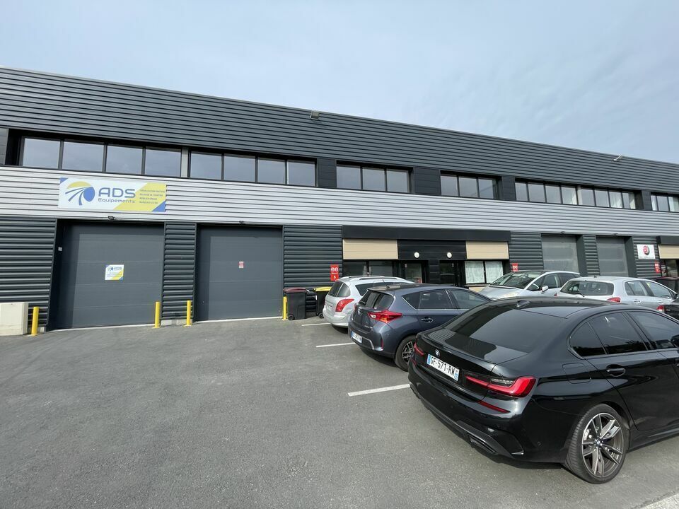 Local d’activités dans Aulnay-sous-Bois à louer Photo de l’immeuble– Image 1 sur 7