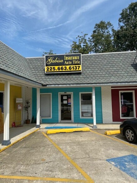 13241 Perkins Rd, Baton Rouge, LA à louer - Photo de l’immeuble – Image 1 sur 8