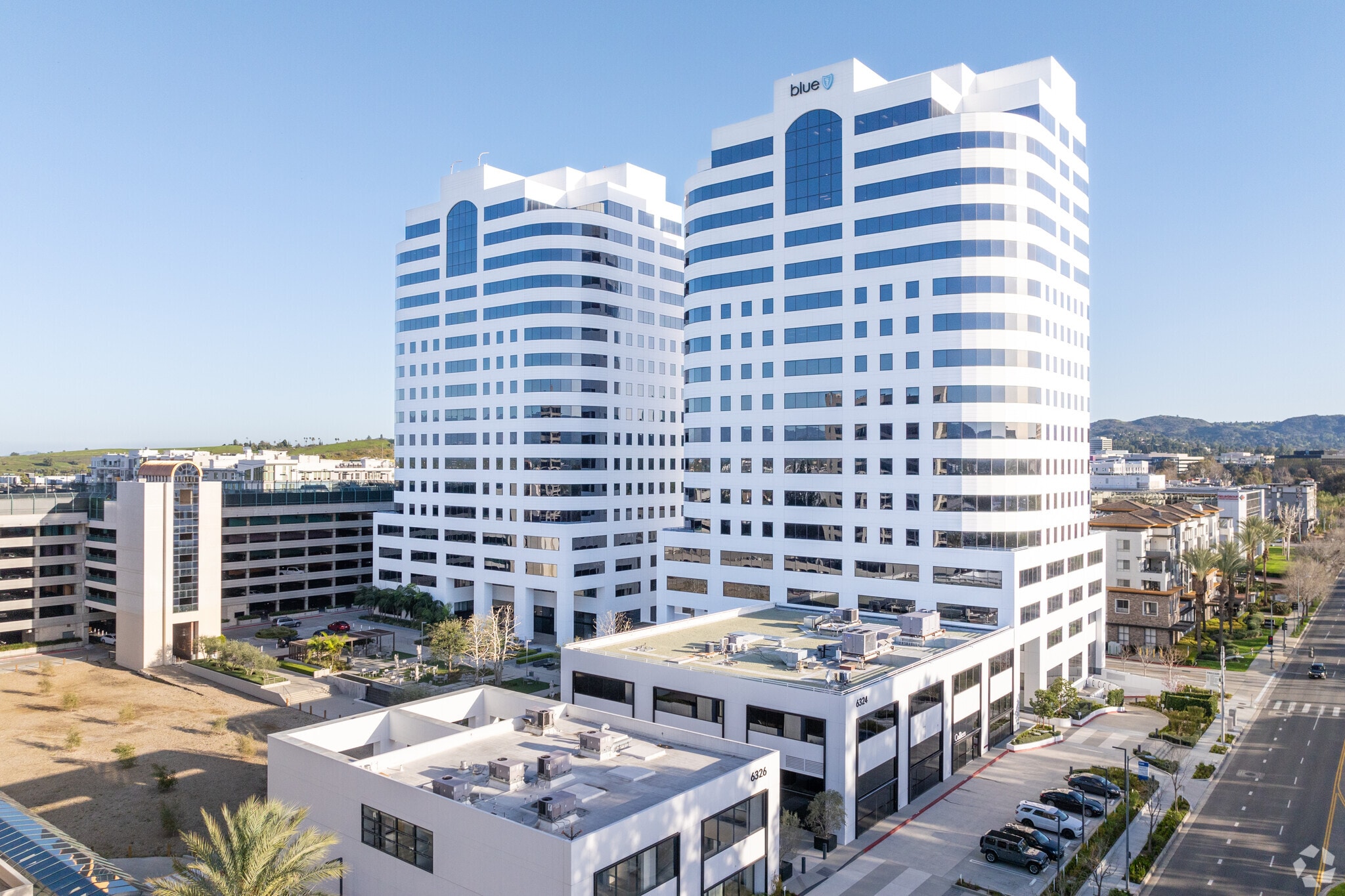 6300 Canoga Ave, Woodland Hills, CA à louer Photo principale– Image 1 sur 10