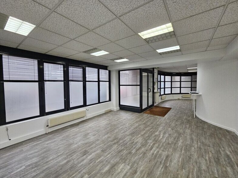 Local commercial dans Boulogne-Billancourt à louer - Photo intérieure – Image 2 sur 7