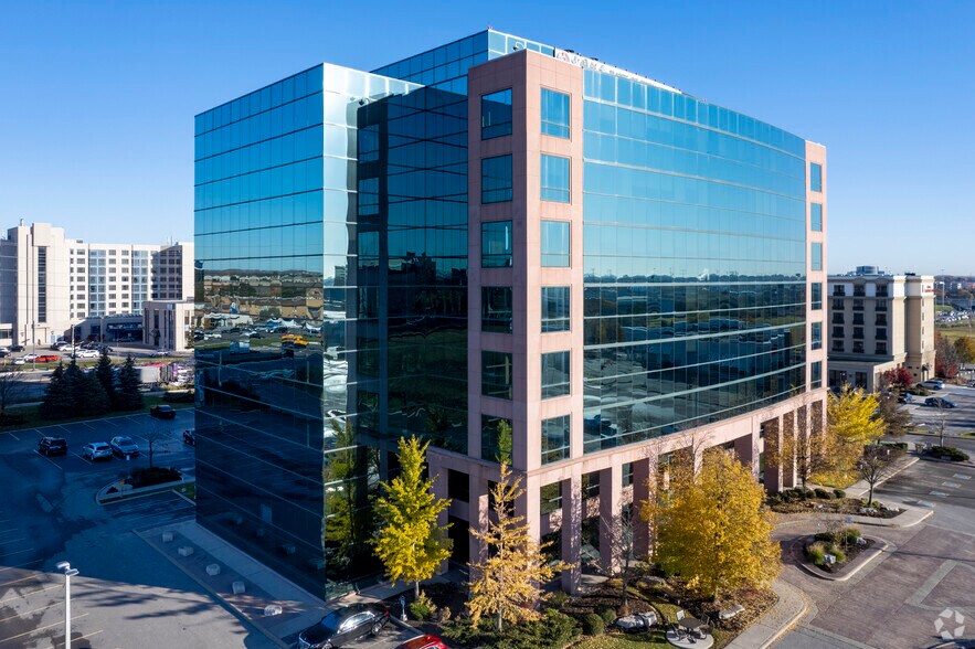 50 Minthorn Blvd, Markham, ON à louer - Photo de l’immeuble – Image 2 sur 3