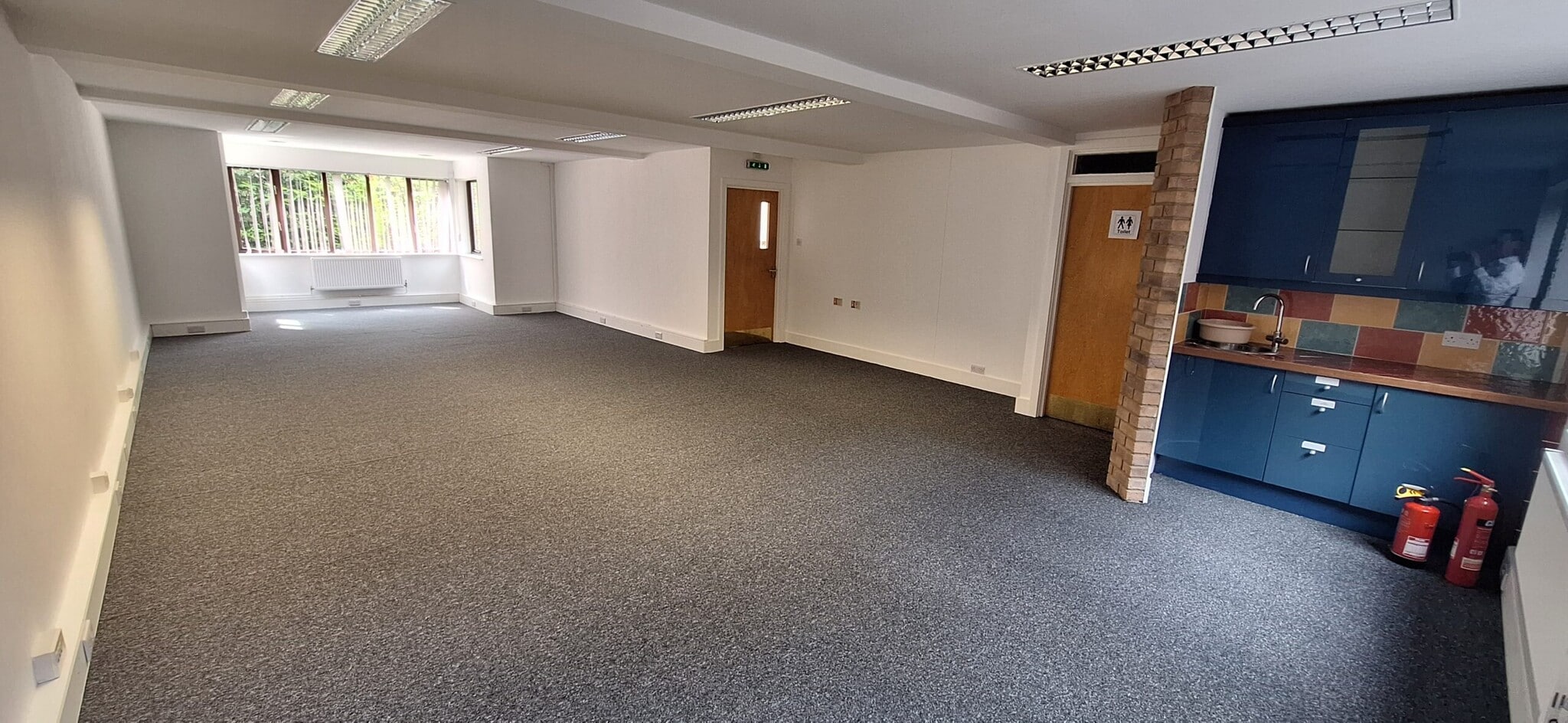 3-5 Station Rd, Pulborough à louer Photo intérieure– Image 1 sur 2