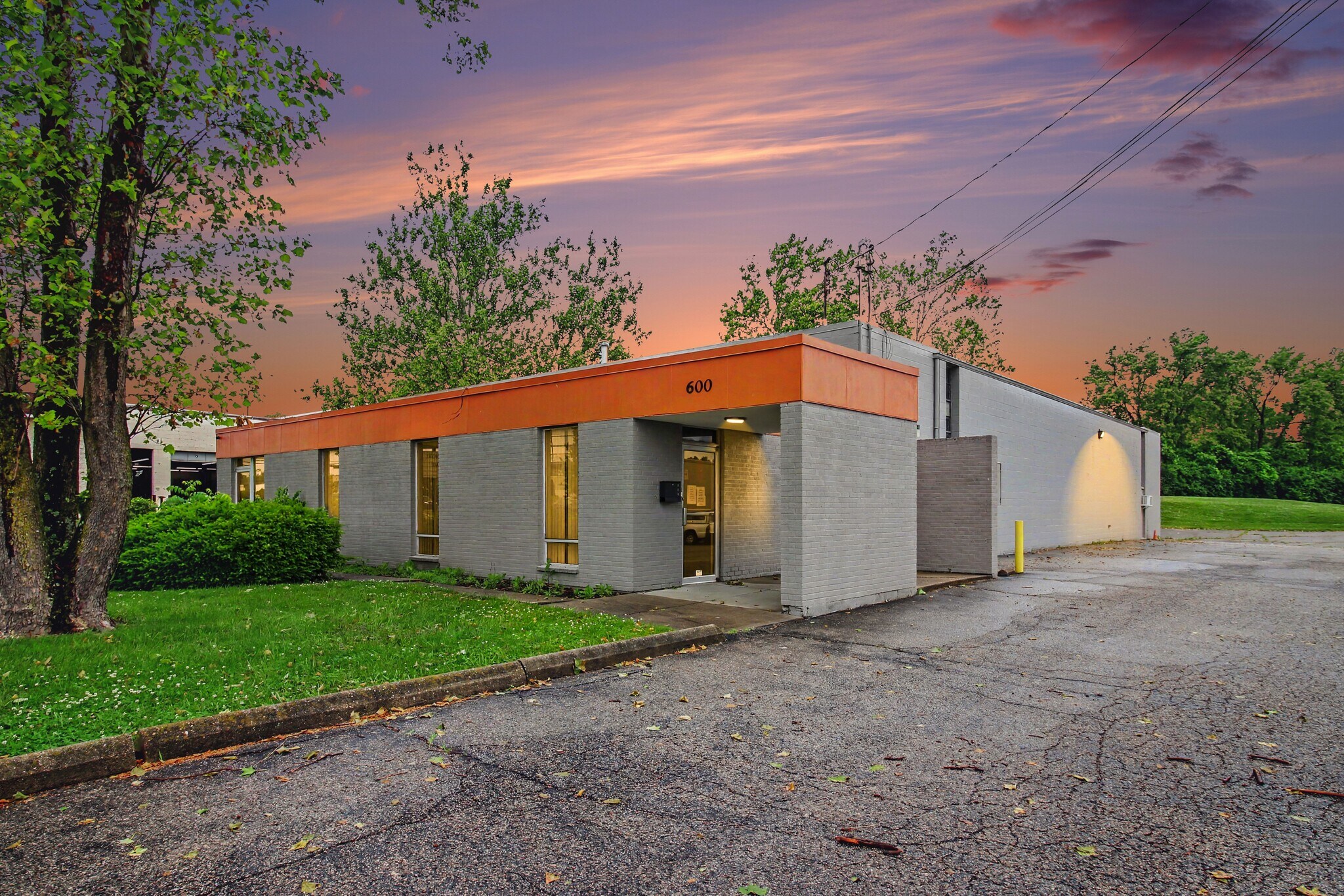 600 Northland Blvd, Forest Park, OH à vendre Photo de l’immeuble– Image 1 sur 32