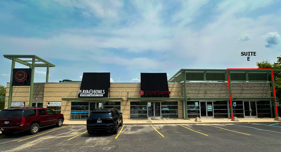 2107 E Beltline Ave NE, Grand Rapids, MI à louer - Photo de l’immeuble – Image 3 sur 6