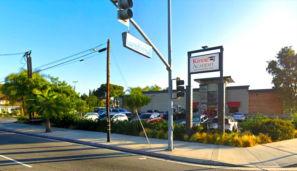 7501 Commonwealth Ave, Buena Park, CA à vendre - Photo de l’immeuble – Image 3 sur 6