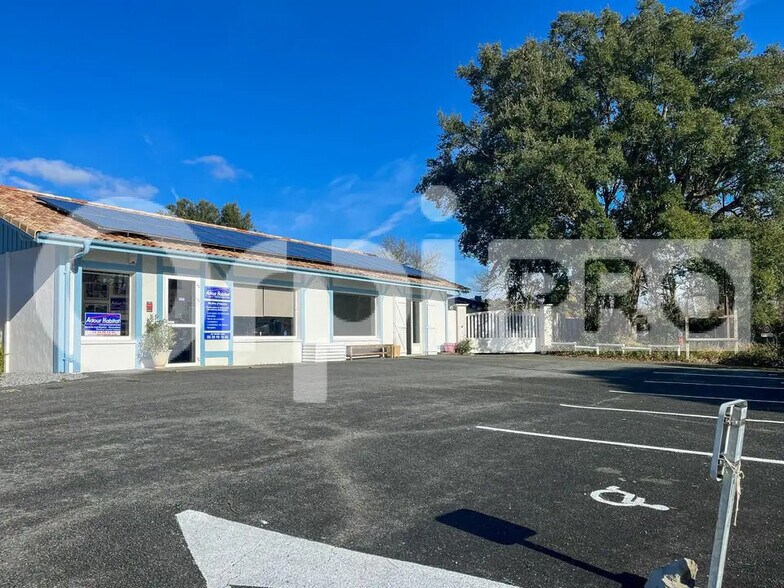 Local commercial dans Léon à louer - Photo de l’immeuble – Image 2 sur 6