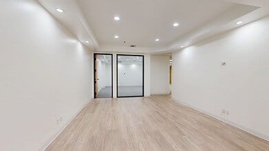 6345 Balboa Blvd, Encino, CA à louer Numérisation 3D Matterport– Image 1 sur 6
