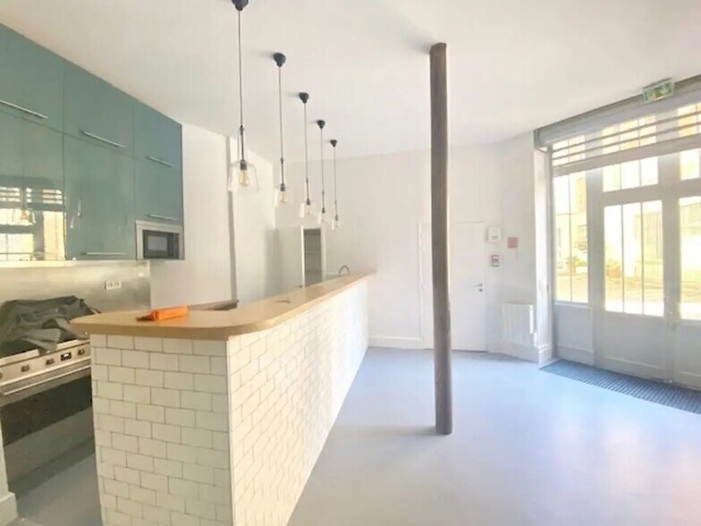 Bureau dans Paris à louer - Photo de l’immeuble – Image 2 sur 10