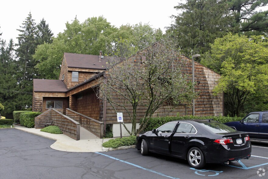 57 N Middletown Rd, Nanuet, NY à louer - Photo de l’immeuble – Image 2 sur 17
