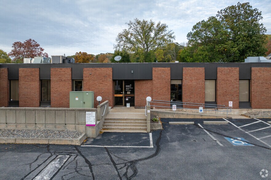 1 Towne Park Plz, Norwich, CT à louer - Photo de l’immeuble – Image 3 sur 4