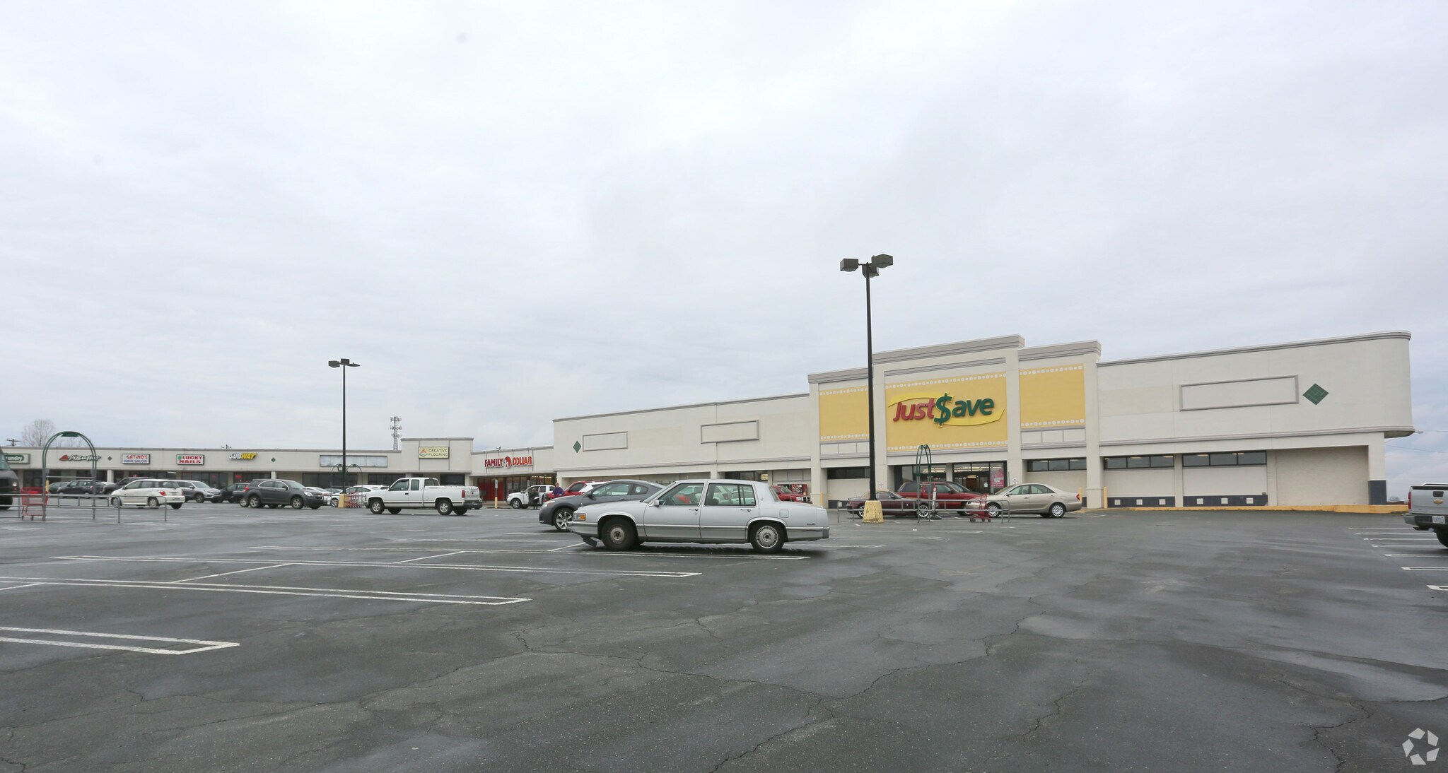 807-825 Main St, Graham, NC à louer Photo principale– Image 1 sur 10