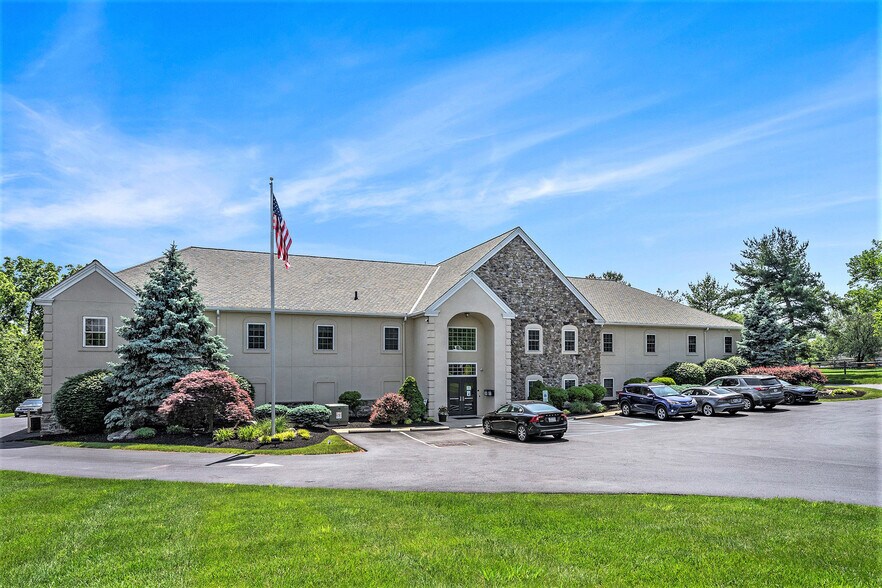 3238 W Germantown Pike, Eagleville, PA à louer - Photo de l’immeuble – Image 2 sur 23