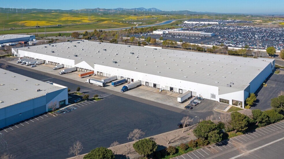 25000 S Schulte Rd, Tracy, CA à louer - Photo de l’immeuble – Image 1 sur 2