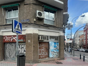 Calle De Pilar De Zaragoza, 34, Madrid, Madrid à louer Photo de l’immeuble– Image 2 sur 4