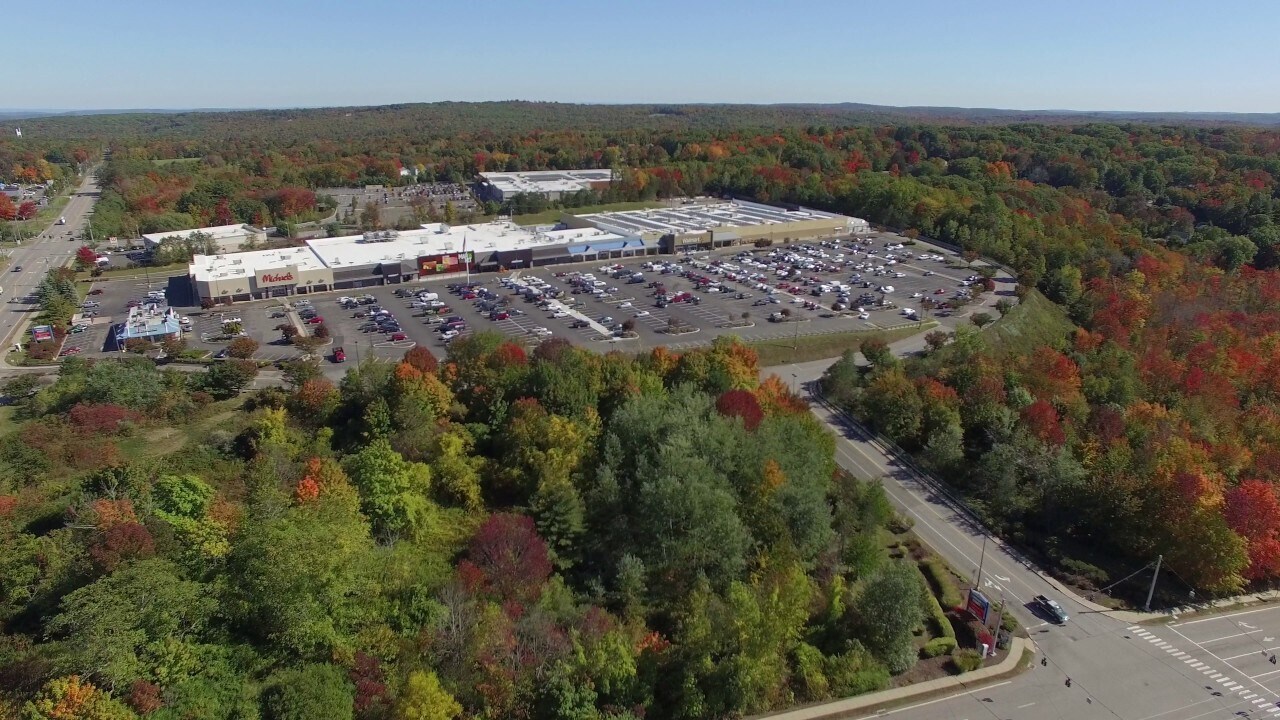 970-990 Torringford St, Torrington, CT à louer Photo principale– Image 1 sur 7