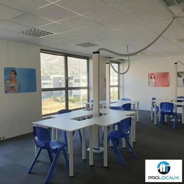 Bureau dans Grenoble à louer - Photo de l’immeuble – Image 1 sur 6