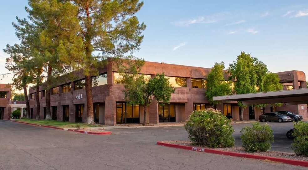 459 N Gilbert Rd, Gilbert, AZ à louer - Photo de l’immeuble – Image 2 sur 13