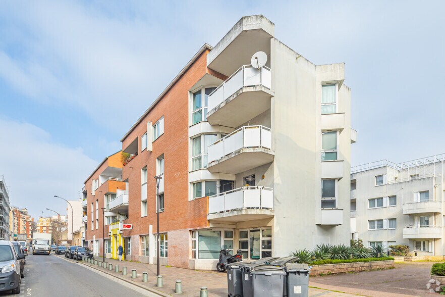 Immeuble residentiel dans Ivry-sur-Seine à vendre - Photo principale – Image 1 sur 17