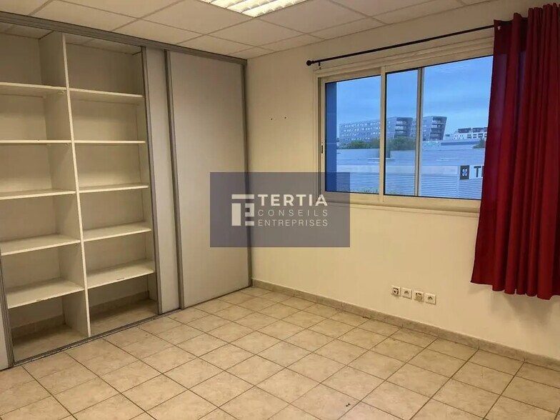 Bureau dans Montpellier à louer - Photo de l’immeuble – Image 2 sur 5
