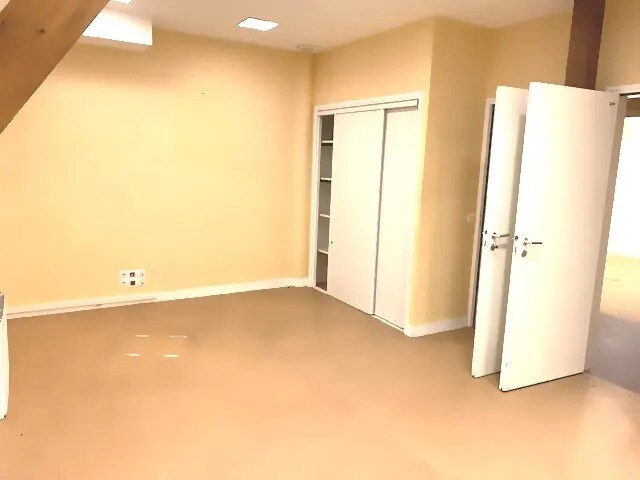 Plus de détails pour Bureau à vendre