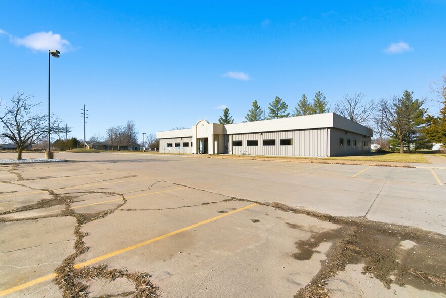1612 N Osteopathy, Kirksville, MO à vendre - Photo de l’immeuble – Image 3 sur 79
