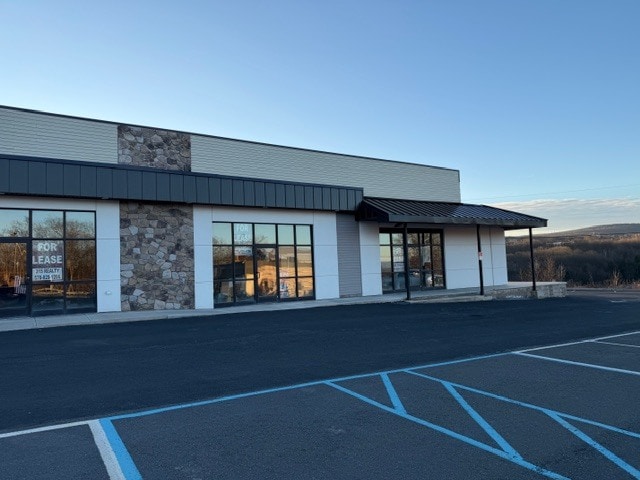 1325 Highway 315 Blvd, Wilkes Barre, PA à louer Photo intérieure– Image 1 sur 9