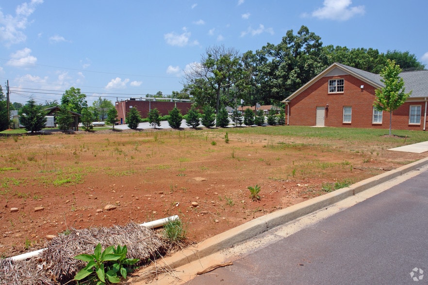 110 Spillman Ct, Travelers Rest, SC à vendre - Photo principale – Image 1 sur 2