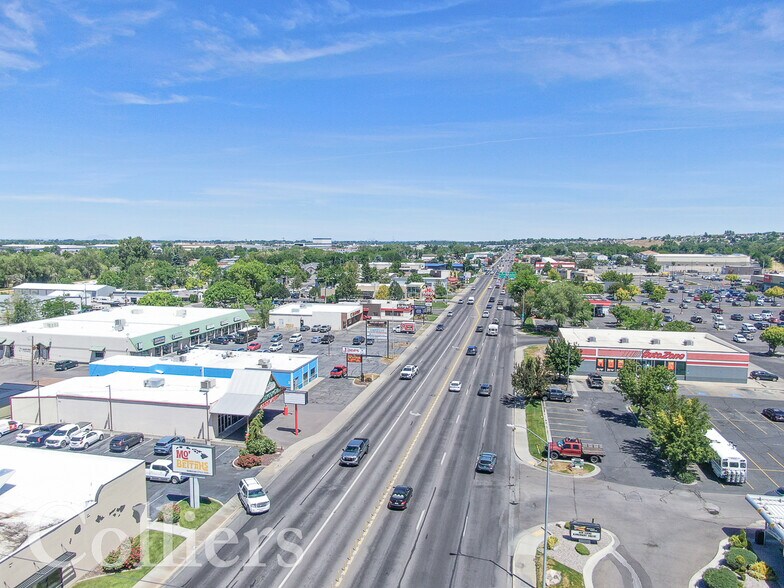 733 Yellowstone Ave, Pocatello, ID à louer - Photo de l’immeuble – Image 3 sur 7