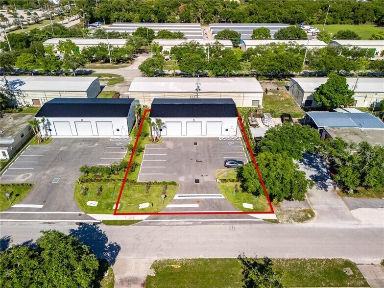 936 19th Avenue ave, Vero Beach, FL à vendre - Photo de l’immeuble – Image 1 sur 27