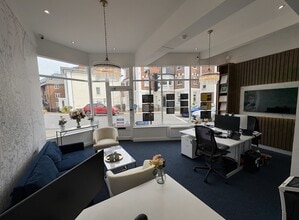 29 City Rd, Winchester à louer Photo intérieure– Image 2 sur 3