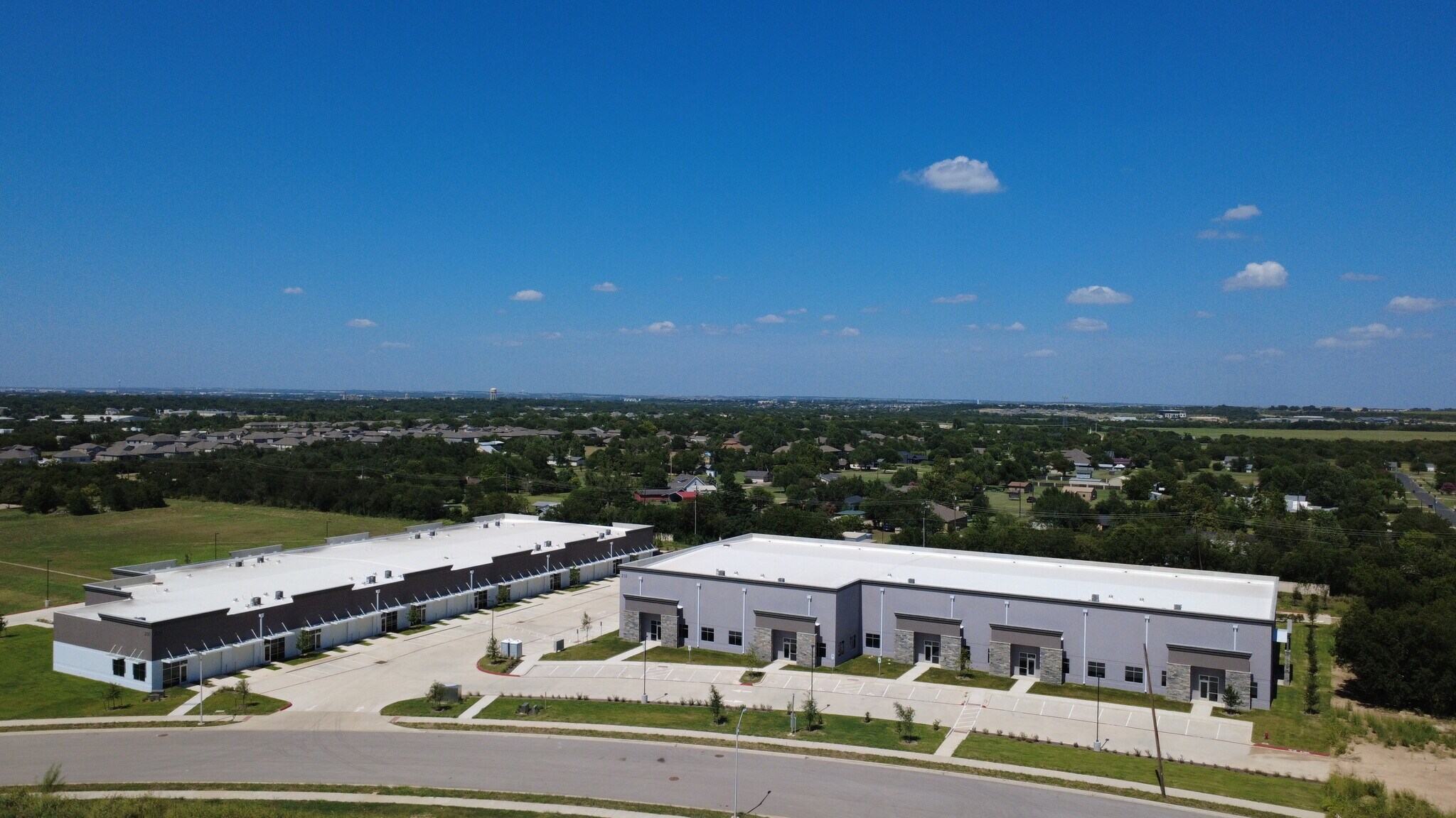 201 Cooperative Way, Georgetown, TX à louer Photo de l’immeuble– Image 1 sur 10
