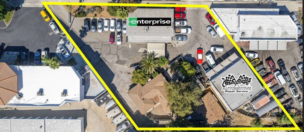 3850 Foothill Blvd, La Crescenta, CA à vendre - Aérien – Image 2 sur 4