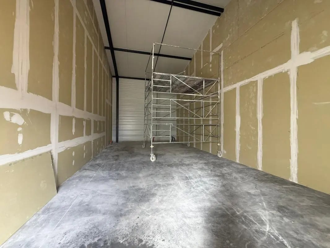 Industriel/Logistique dans Tossiat à louer Photo intérieure– Image 1 sur 3