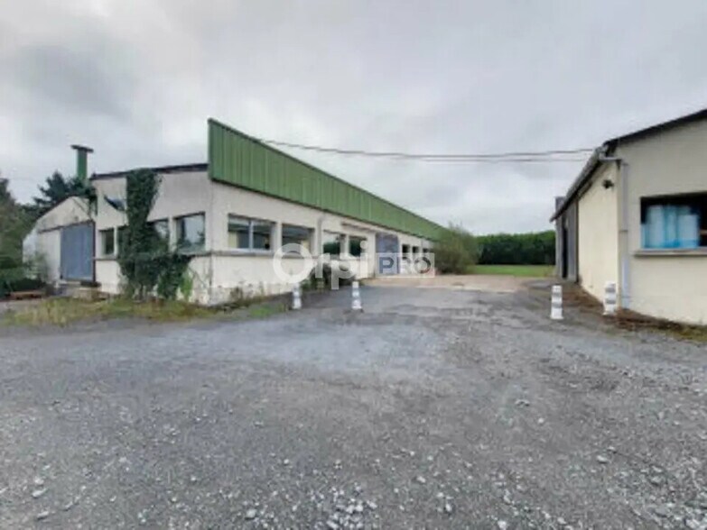 Local d'activités dans Saint-Victor à vendre - Photo de l’immeuble – Image 3 sur 12