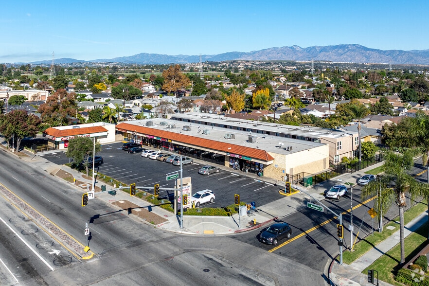 8701-8729 Washington Blvd, Pico Rivera, CA à vendre - Aérien – Image 2 sur 5