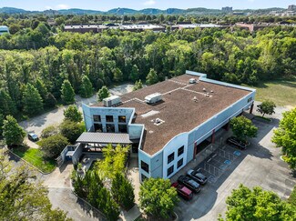 Plus de détails pour 210 Gothic Ct, Franklin, TN - Bureau à vendre