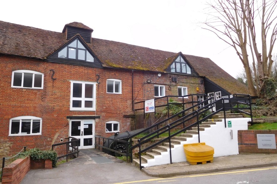 Mill Ln, Godalming à louer - Photo de l’immeuble – Image 2 sur 2