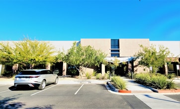 2065 S Cooper Rd, Chandler, AZ à louer Photo de l’immeuble– Image 1 sur 9
