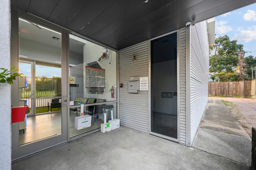 1724 Richmond Ave, Houston, TX à vendre - Photo de l’immeuble – Image 3 sur 24