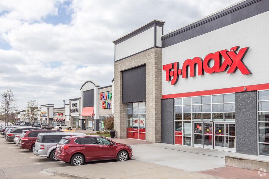 2010 SE Delaware Ave, Ankeny, IA à louer - Photo de l’immeuble – Image 3 sur 14