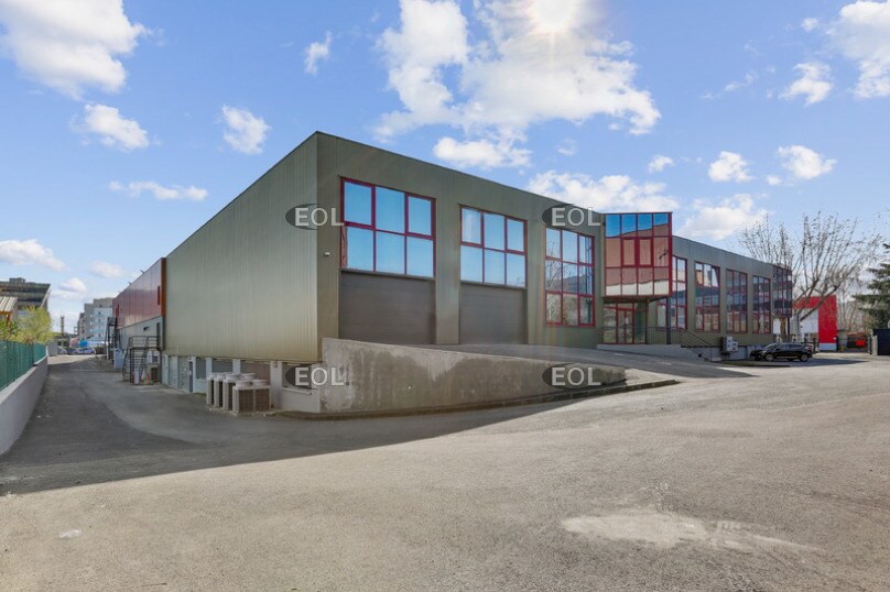 Industriel/Logistique dans Créteil à louer Photo de l’immeuble– Image 1 sur 12