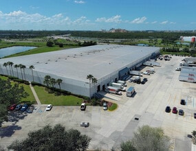 2507 Investors Row, Orlando, FL à louer Photo intérieure– Image 2 sur 10
