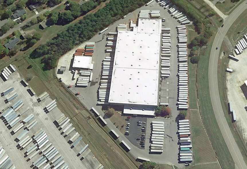 715 Industrial Dr SW, Cullman, AL à louer - Photo principale – Image 1 sur 5
